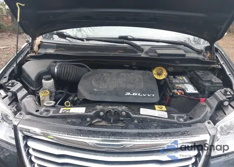 2014 Chrysler Town & Country Touring-L from USA, damaged, VIN 2C4RC1CG8ER133065